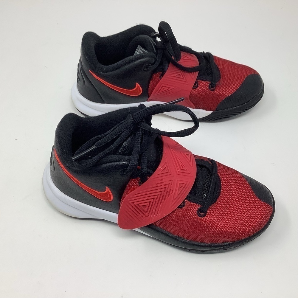 Nike Kyrie Flytrap lll Sneakers